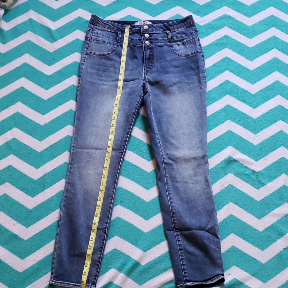 Refuge High-Waisted Triple Button Skinny Jeans